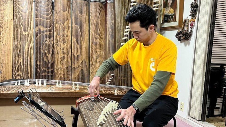 Koto performer