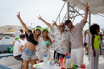 Experience Islands of the Rosary at Catamaran Welcome Cocktail