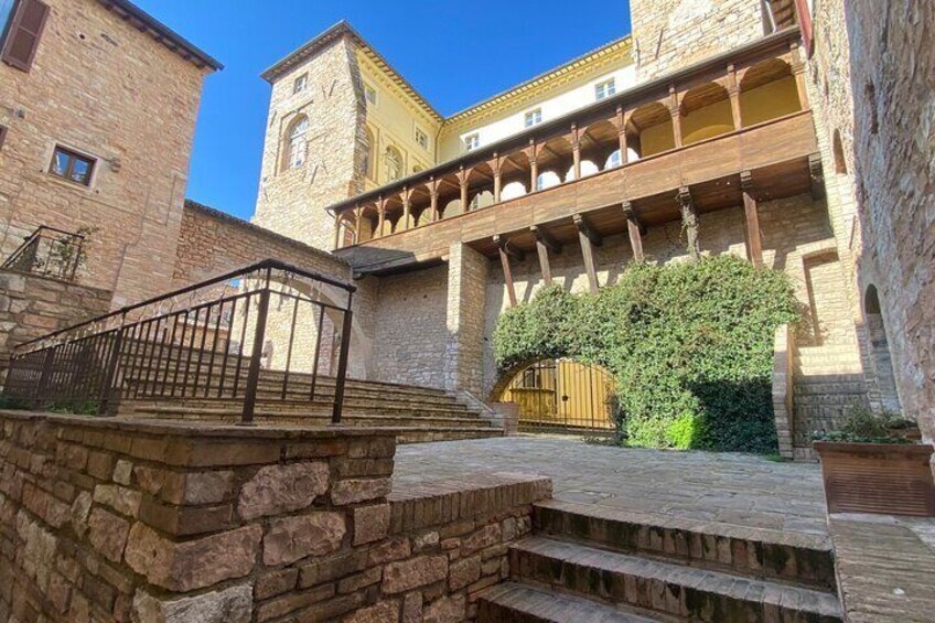 Splendid Spello Walking Tour