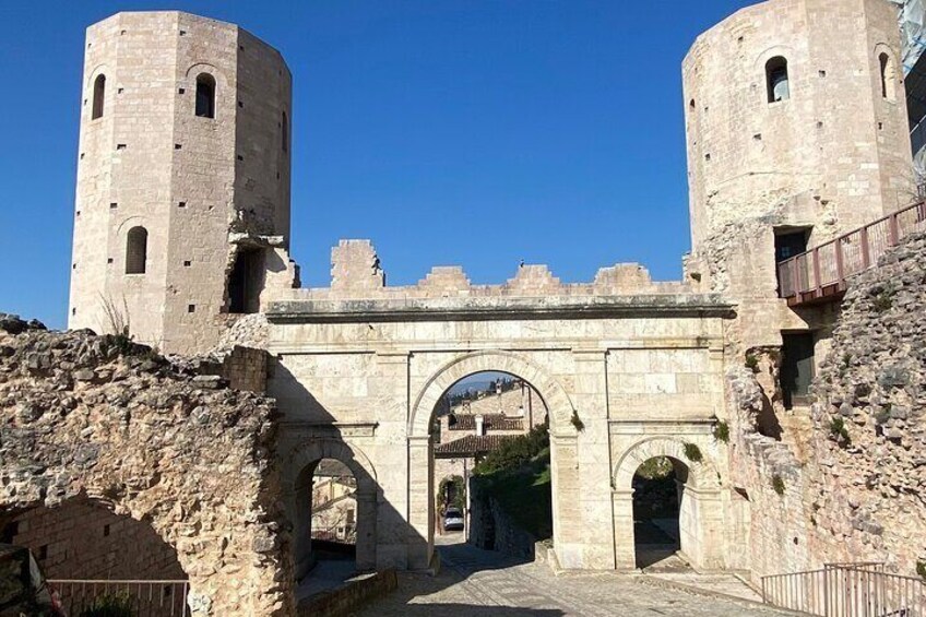 Splendid Spello Walking Tour