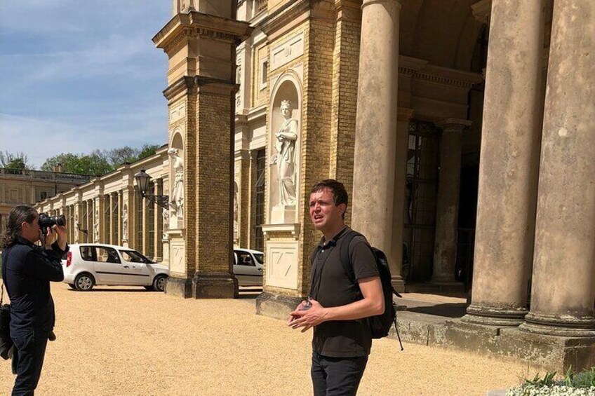 Guided Spanish Tour of Potsdam Discover its Beauty