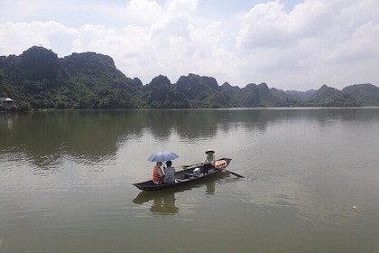 Serene Hanoi Escape: Incense Village & Quan Son Lake Day Trip