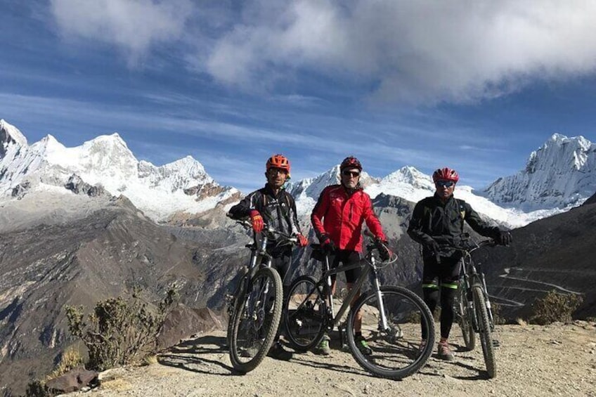 Adventure Mountainbike Trans Cordillera Blanca Huascaran Circuit 