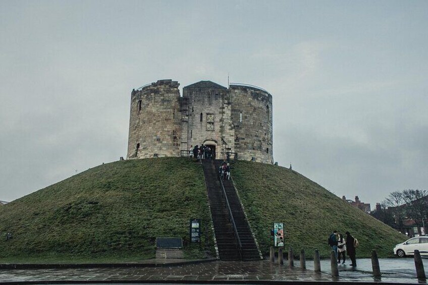 Audio Self Guided Haunted York Ghost Walking Tour