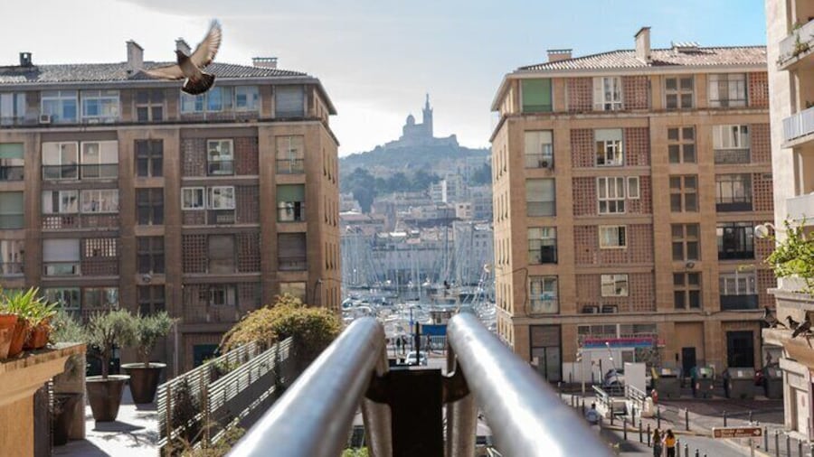 Explore Marseille at Your Own Pace Immersive Audio Guide