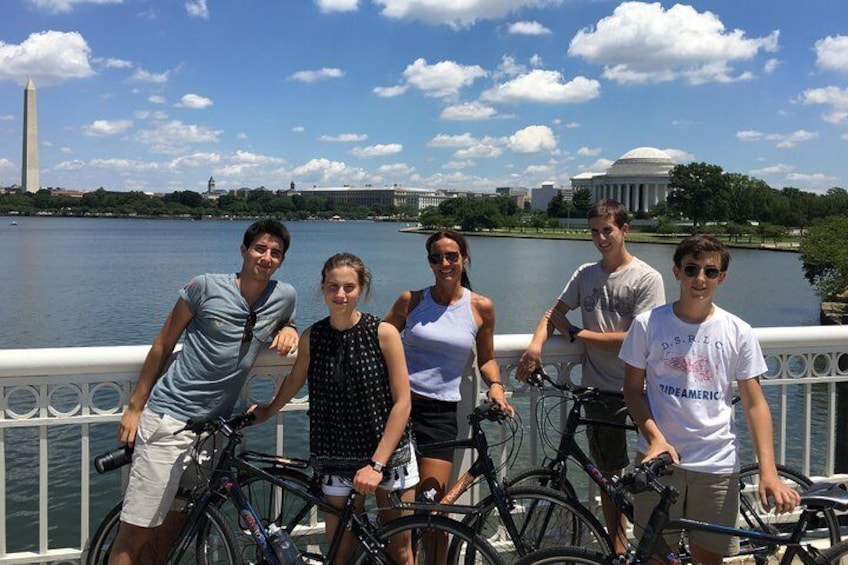 Explore DC on a bike with your family!