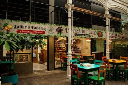 Tour a pie por San José Historia, Cultura y Chocolate