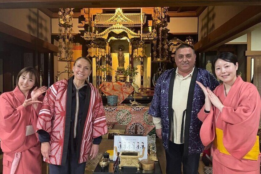 Osaka: Zen Japanese Massage with Bamboo Stick at the Temple 90min