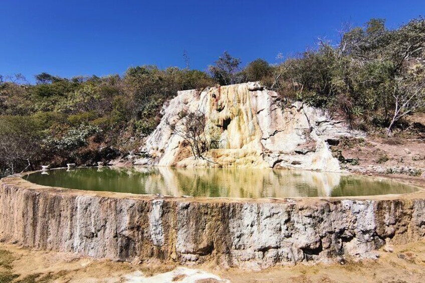 Boil Water Full Day Guided Tour from Oaxaca
