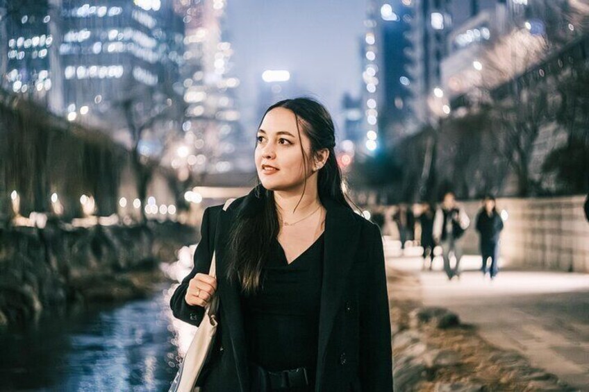 Explore Hip Seoul: MZ Night Vibes, Vintage Streets & Neon Views