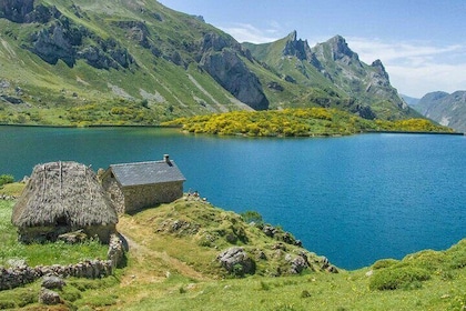 Somiedo Park and its Villages Guided Tour from Oviedo and Gijon