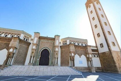 Agadir City Tour: Explore Hidden Gems souks Coastal Views
