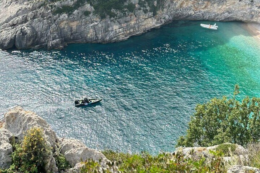 Blue Gem Cave and Grama Bay Speedboat Tour from Vlore