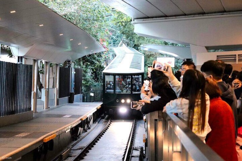 Hong Kong Peak Tram and Sky Terrace 428 Tickets (Optional)