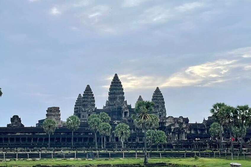 2-Day Angkor Wat & Siem Reap Tour from Pattaya, Thailand