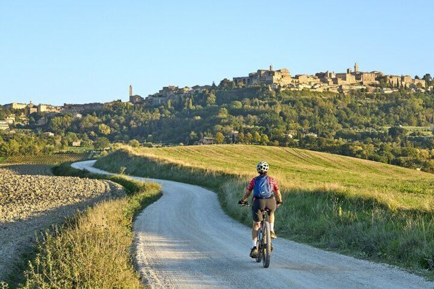 Pienza and Val d Orcia Ebike Tour with Pickup and Drop off by Van