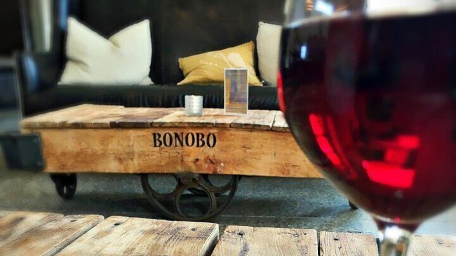 NON BUS Traverse City Fine Red Wine Tasting Tour