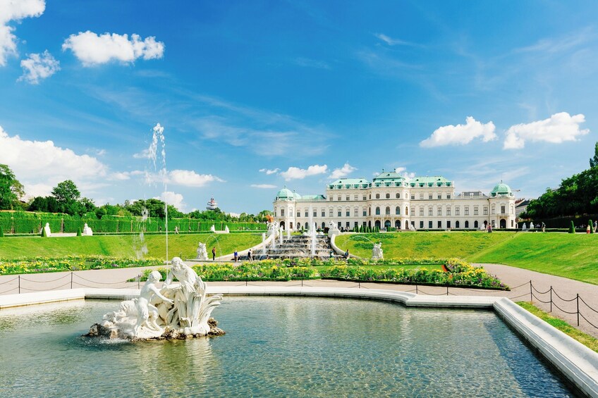 Skip-the-Line Belvedere Palace and Garden Guided Tour 