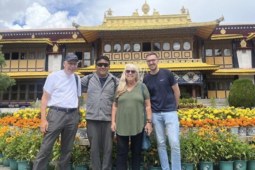 Explore Lhasa's Highlights on a Shared 8 Days Tibet Multiday Tour