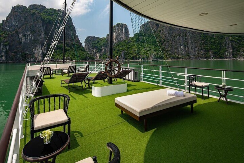 1 Day Private Halong Bay Tour with Lunch