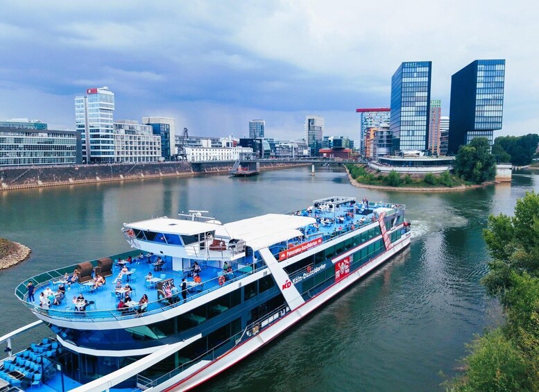 Picture 2 for Activity Düsseldorf: old city and the Rhine.