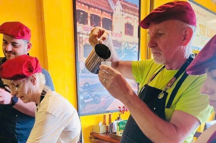 Vietnamese Coffee Making Course