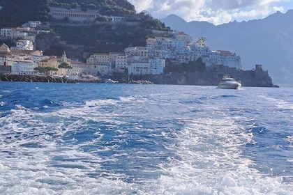 Private Boat Tour 4 hours along the Amalfi Coast