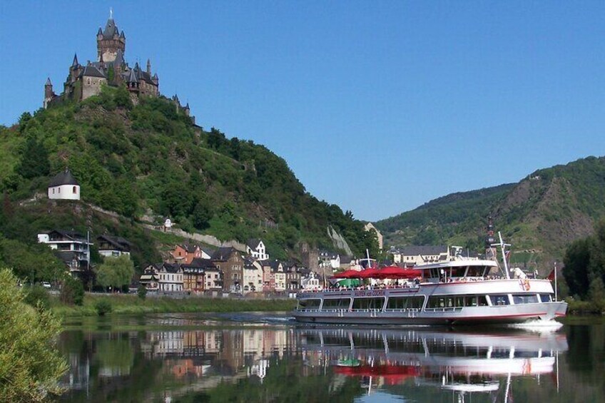 Bicycle Picnic Boat Tour from to Bernkastel Kues Private Tour