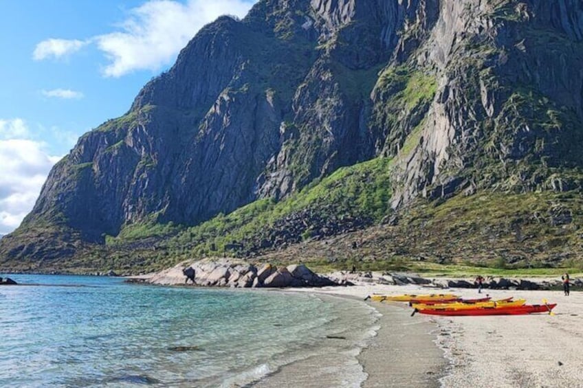 Sea Kayaking to LILLE MOLA Island