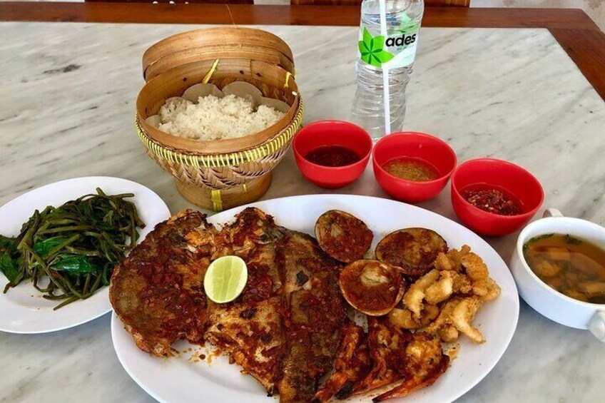 Romantic Seafood Dinner at Jimbaran Beach Bali Include Sunset