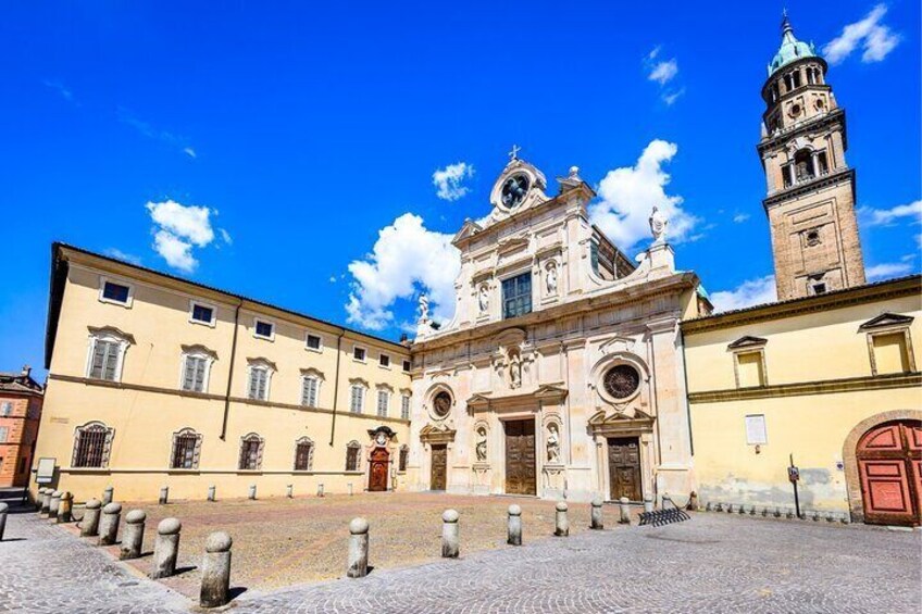 Parma Scavenger Hunt and Highlights Self Guided Tour