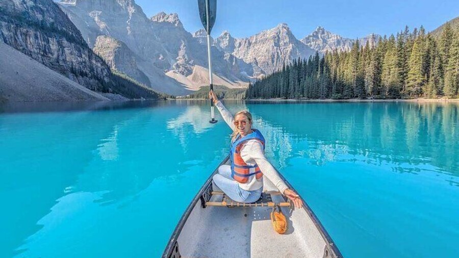 Rockies Grand Advanture: Moraine & Louise Lakes, Waterfall Tour