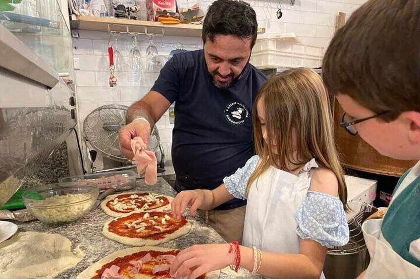 Rome: Neapolitan Pizza Cooking Class in Front of the Vatican