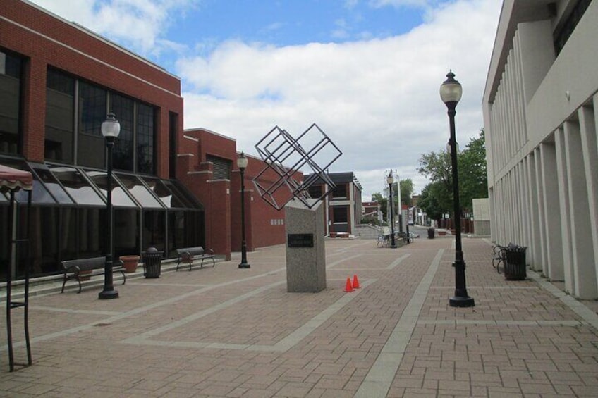 Trois-Rivières Self-Guided Walking Tour and Scavenger Hunt