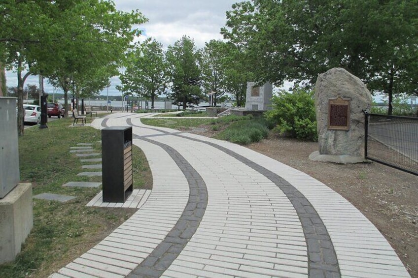Trois-Rivières Self-Guided Walking Tour and Scavenger Hunt