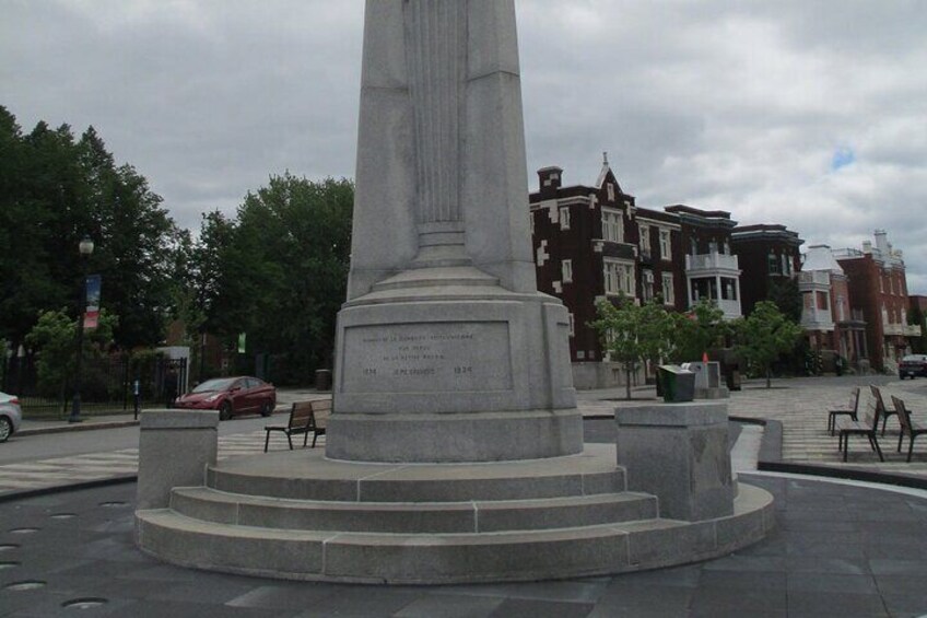 Trois-Rivières Self-Guided Walking Tour and Scavenger Hunt