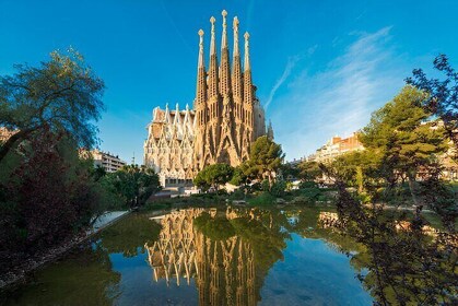Barcelona Sagrada Familia Reserved Access Tour