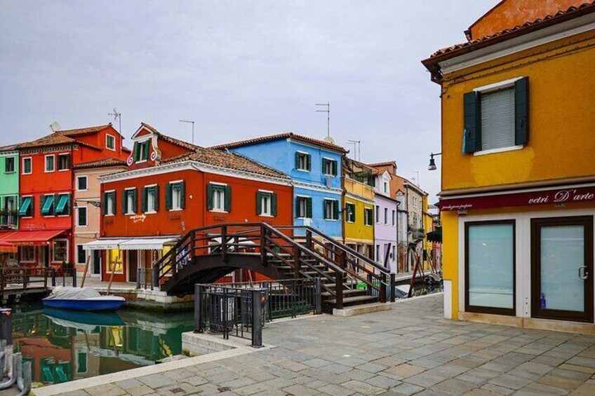 Vibrant Charm: Professional Photoshoot at Burano