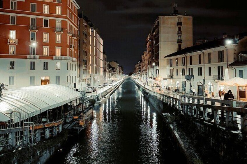 Charming Canals: Professional Photoshoot at I Navigli