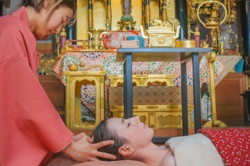 Osaka: Aroma Massage, Head Spa & Facial at the Temple <180-min>