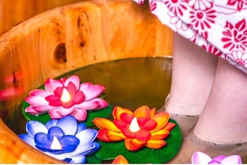 Osaka: Aroma Massage, Head Spa & Facial at the Temple <180-min>