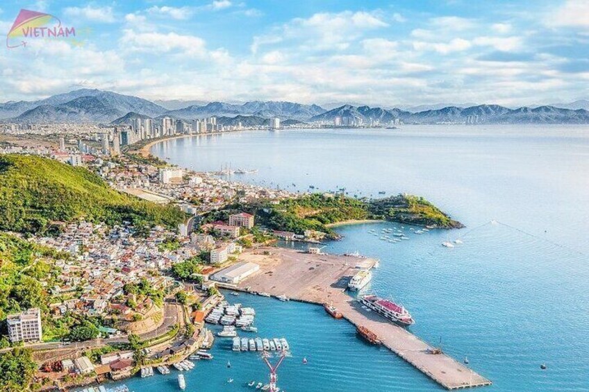 Coral Reef Snorkeling and Floating Bar Party from Nha Trang