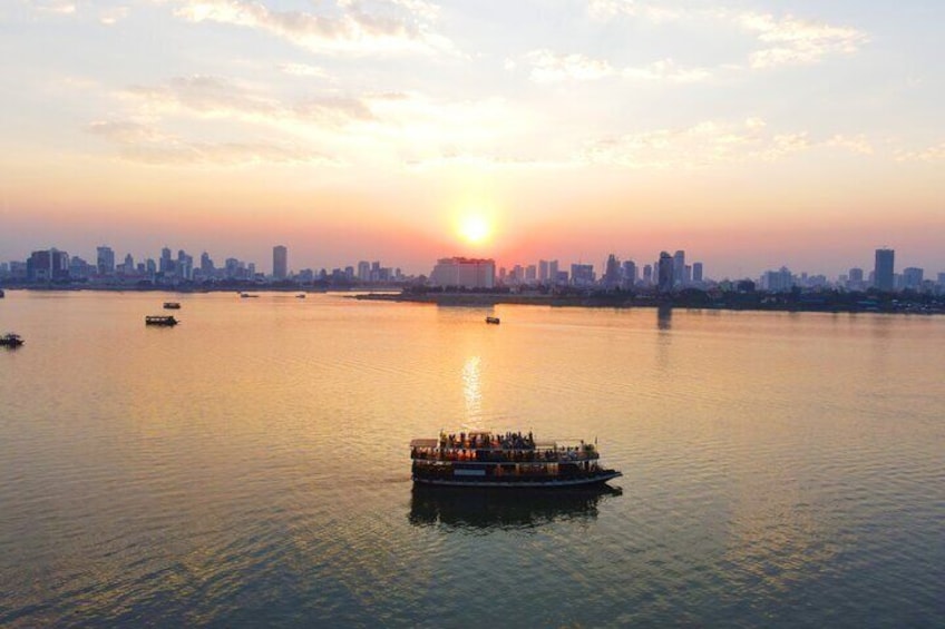 Buffet Dinner Cruise Experience with Live Music
