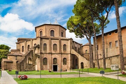 Ravenna Mosaics and City Full Day Private Tour from Venice