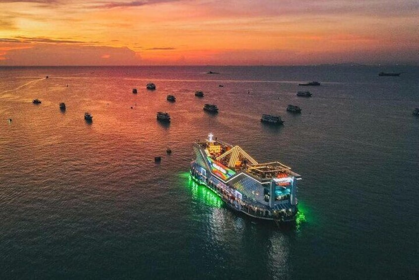 Ocean SKY Pattaya Rooftop Bar on Cruise