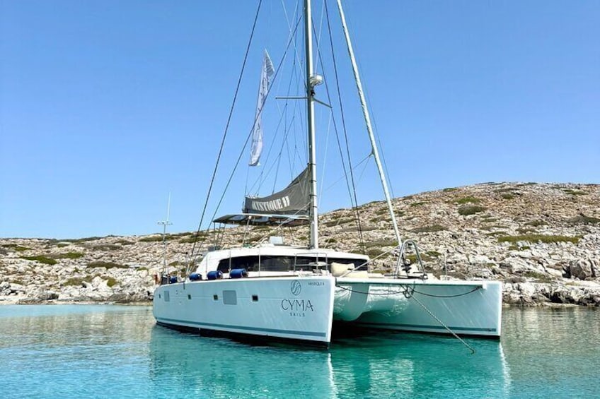Heraklion: Sunset Dia Catamaran Cruise by Top-100 Greek Chef
