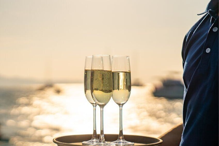 Heraklion: Dia Island Catamaran Day Trip with Lunch & Drinks