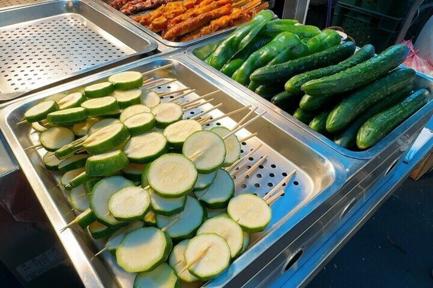Amazing Taipei Night Markets：10 Kinds of Street Food Tasting 