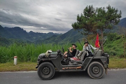 3Day Luxury Ha Giang Jeep Tour: 4x4+ Hiking + Cruising Adventures