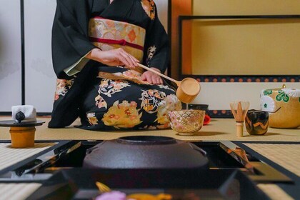 Kyoto : Tea ceremony experience enjoyed by the Emperor !&kimono